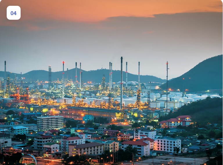 Refinery and petrochemical complex at dusk